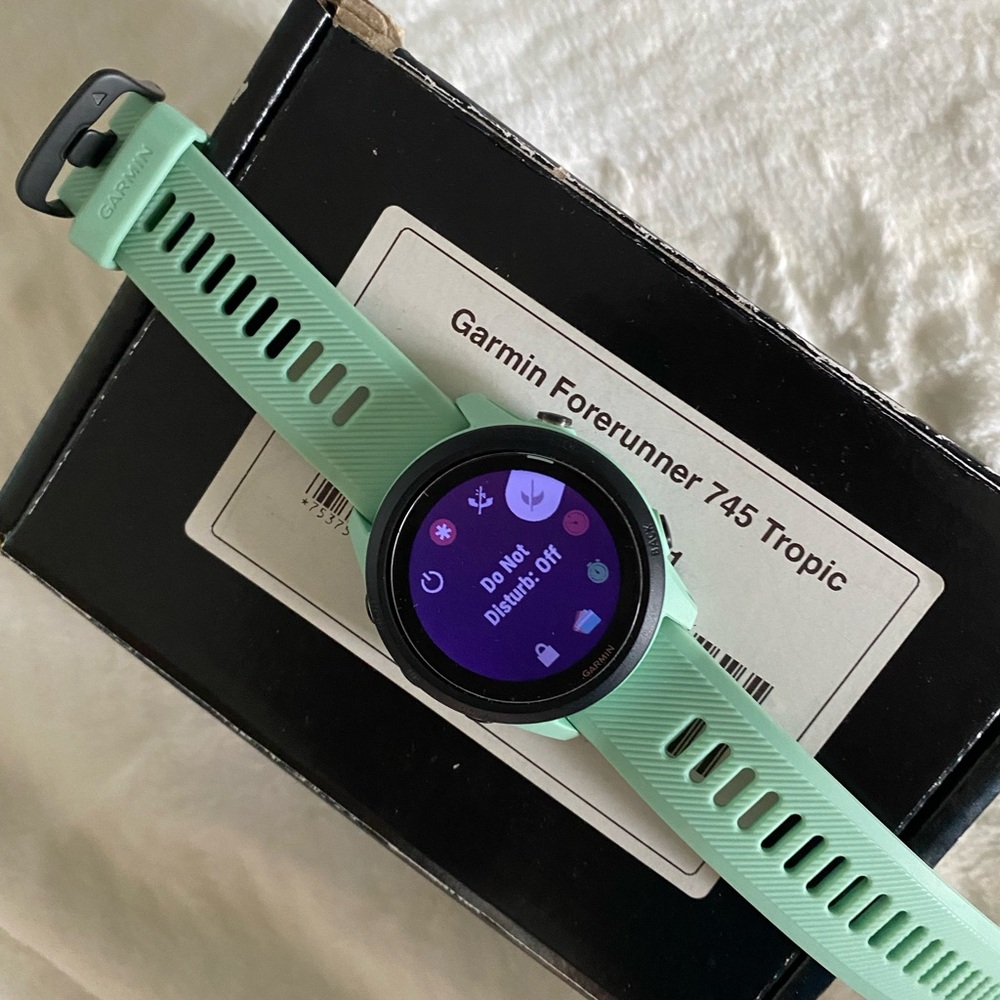 Garmin Smartwatch Green Silicone Band Advanced Fitness Tracker